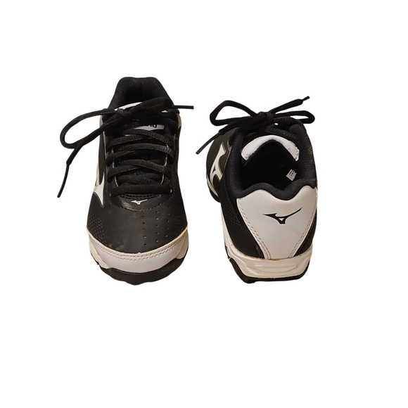 Mizuno Black and White Sneakers - Picture 4 of 6